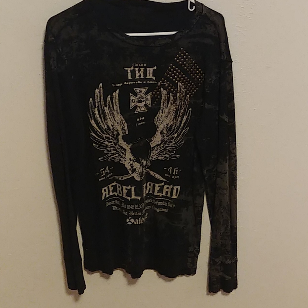 Long sleeve t-shirt